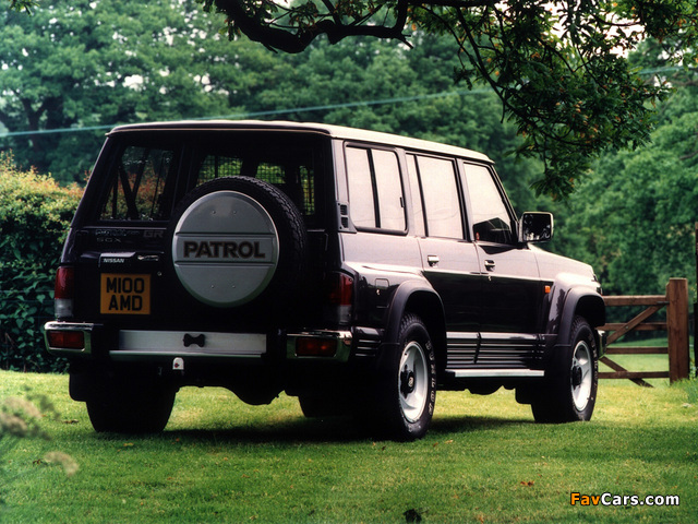 Nissan Patrol GR 5-door UK-spec (Y60) 1987–97 photos (640 x 480)