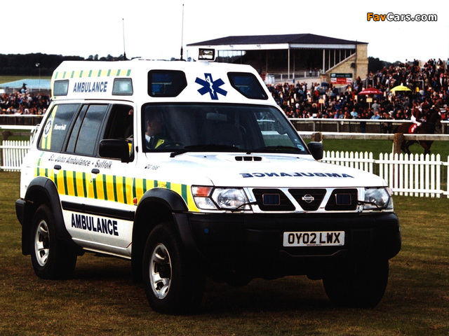 Nissan Patrol GR Ambulance (Y61) 1997–2004 images (640 x 480)