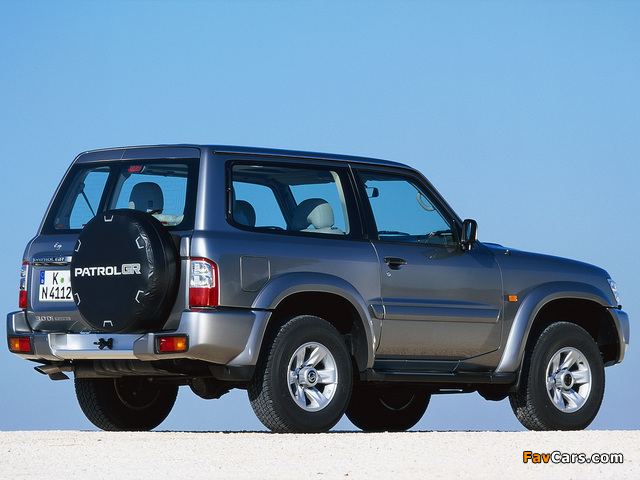 Nissan Patrol GR 3-door (Y61) 2001–04 pictures (640 x 480)