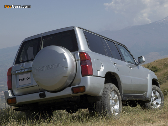 Nissan Patrol 5-door (Y61) 2004–10 wallpapers (640 x 480)