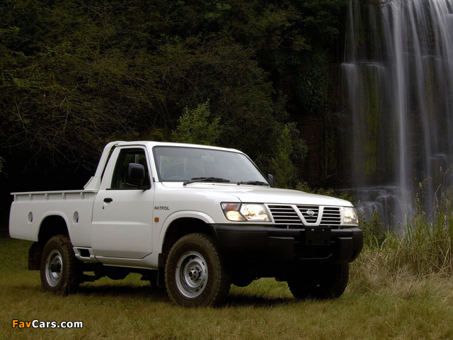 Photos of Nissan Patrol Pickup (Y61) 1997 (640 x 480)