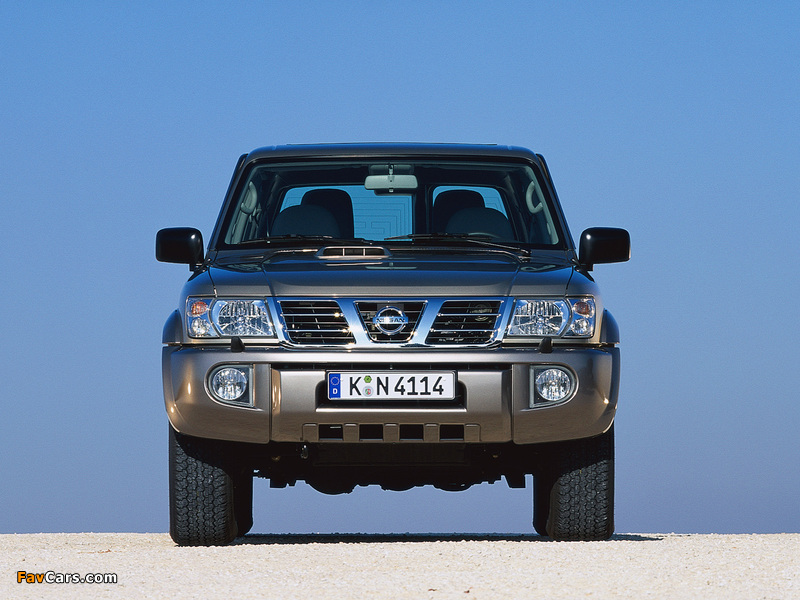 Photos of Nissan Patrol GR 5-door (Y61) 2001–04 (800 x 600)