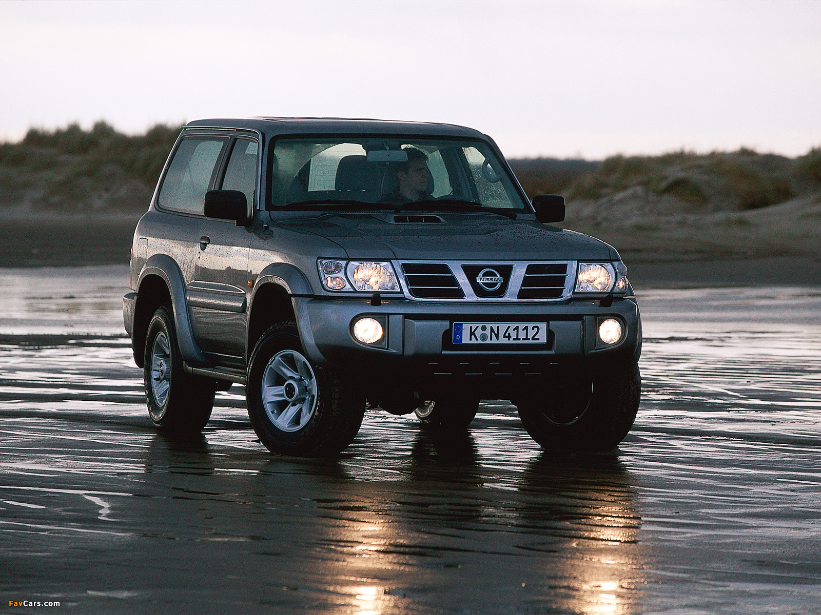 Photos of Nissan Patrol GR 3-door (Y61) 2001–04 (1600 x 1200)