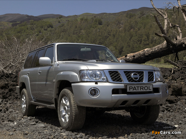 Photos of Nissan Patrol 5-door (Y61) 2004–10 (640 x 480)