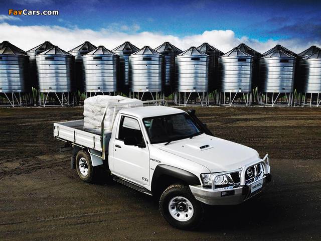 Photos of Nissan Patrol Cab Chassis (Y61) 2010 (640 x 480)