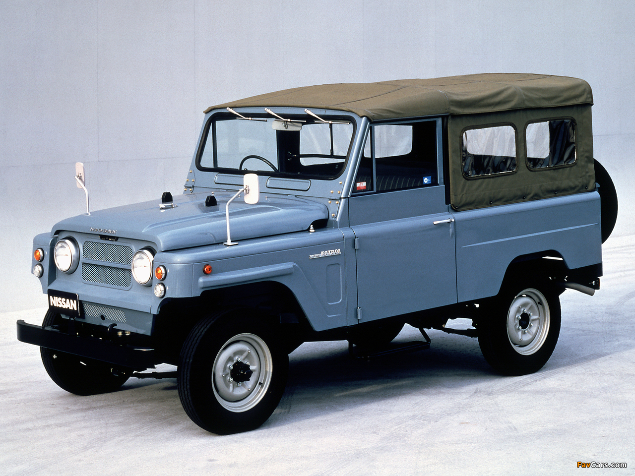 Pictures of Nissan Patrol LWB Soft Top (G60) 1960–84 (1280 x 960)