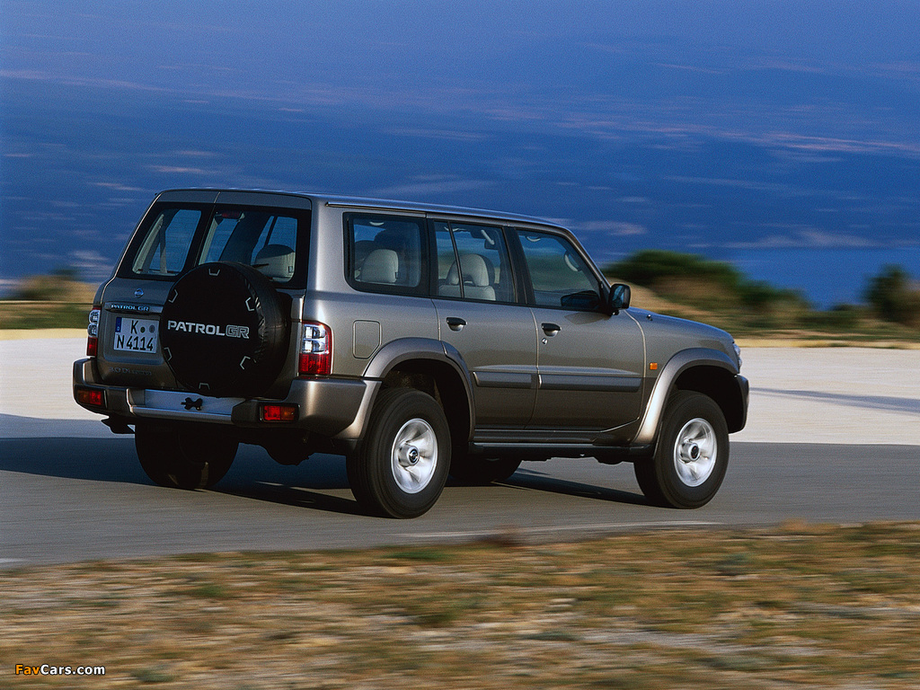 Pictures of Nissan Patrol GR 5-door (Y61) 2001–04 (1024 x 768)