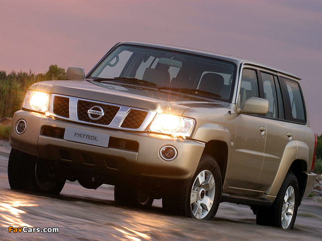 Pictures of Nissan Patrol 5-door ZA-spec (Y61) 2004–10 (640 x 480)