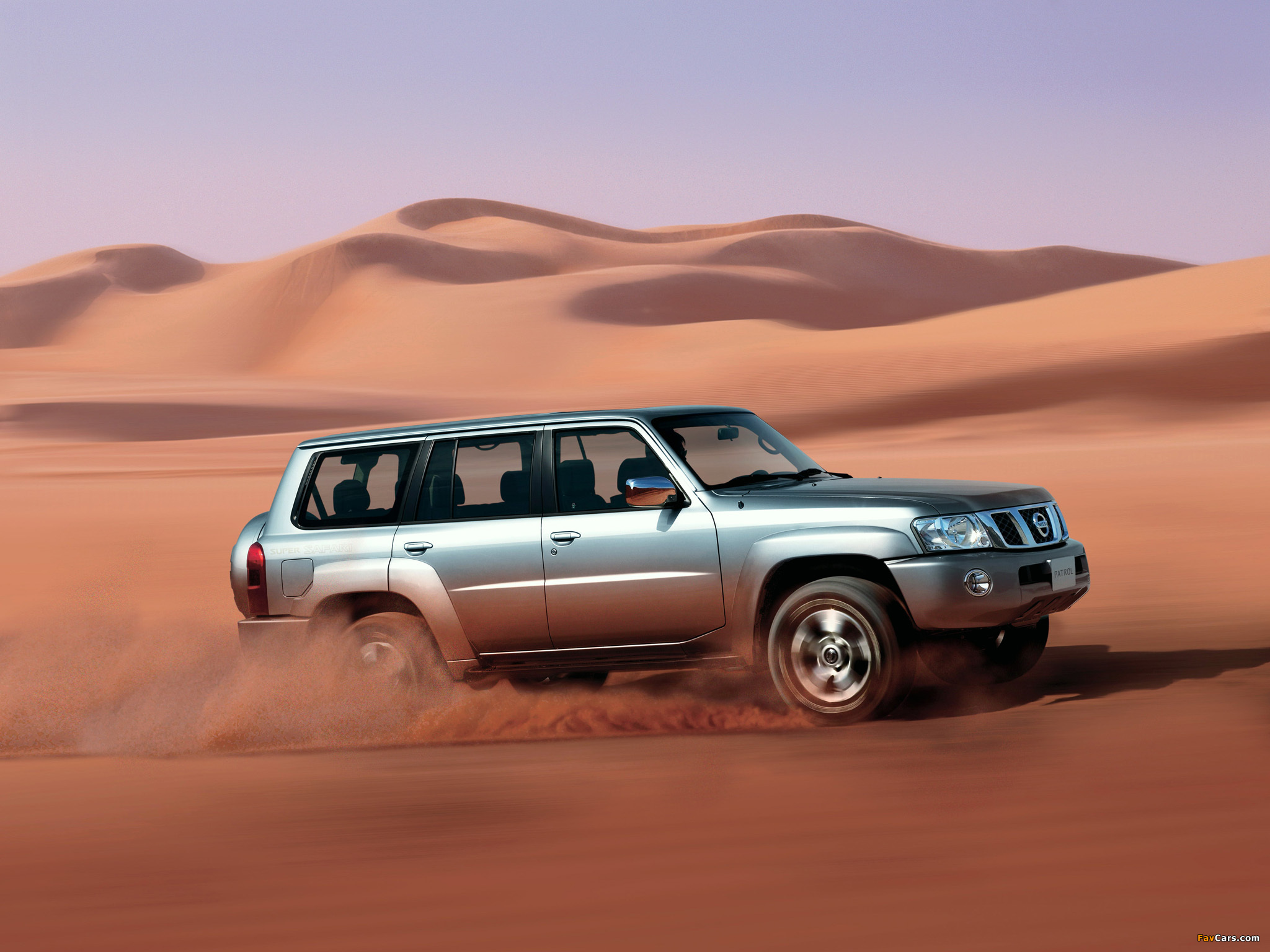 Pictures of Nissan Patrol 5-door UAE-spec (Y61) 2004–10 (2048 x 1536)