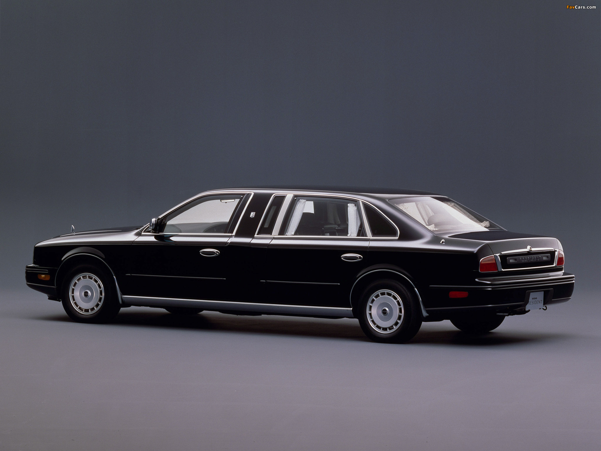 Photos of Autech Nissan President Royal Limousine (G50) 1993–98 (2048 x 1536)