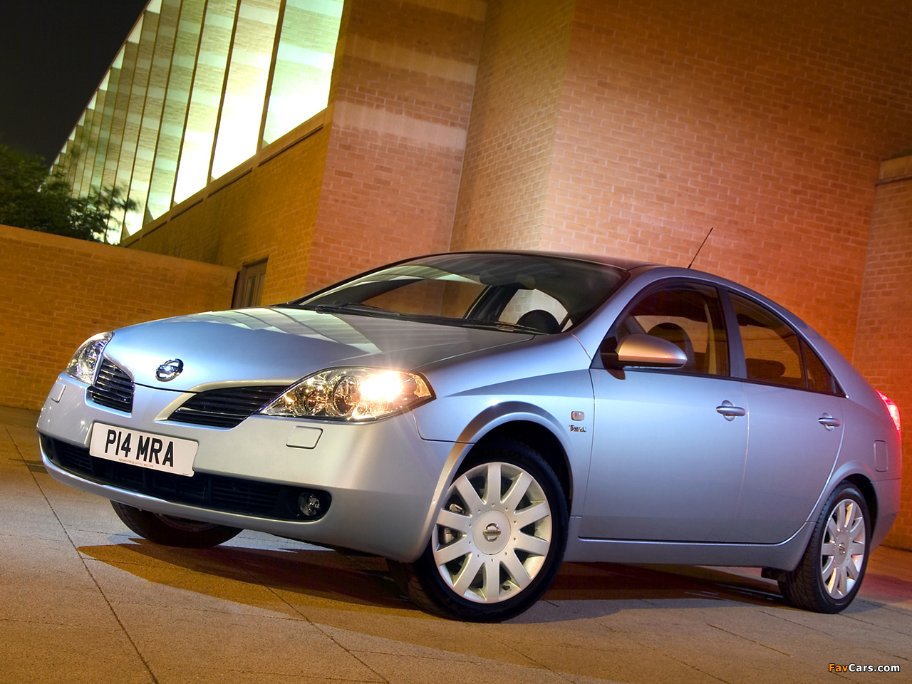 Images of Nissan Primera Hatchback UK-spec (P12) 2002–08 (1280 x 960)