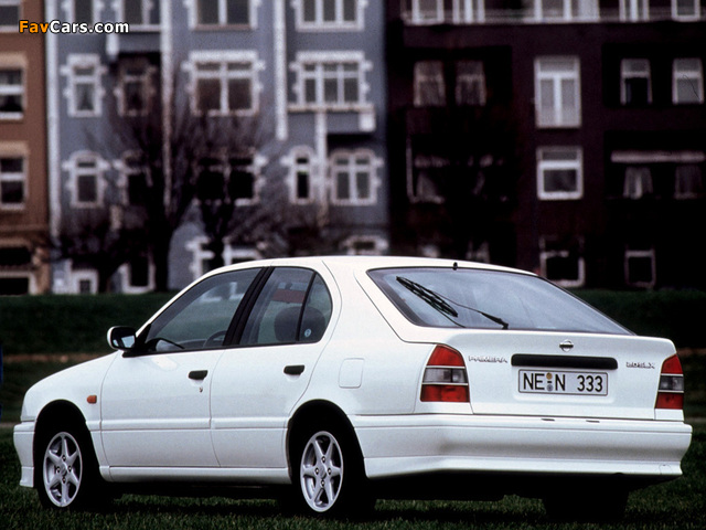 Nissan Primera Hatchback (P10) 1990–95 wallpapers (640 x 480)