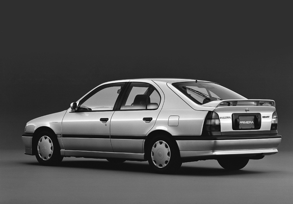 Nissan Primera Hatchback JP-spec (P10) 1991–95 images
