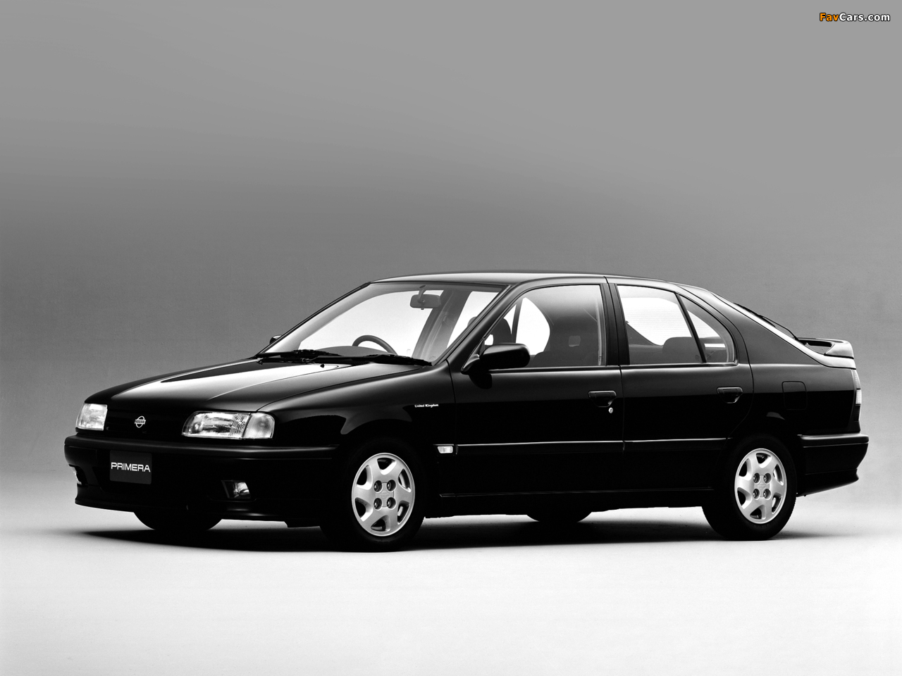 Nissan Primera Hatchback JP-spec (P10) 1991–95 wallpapers (1280 x 960)