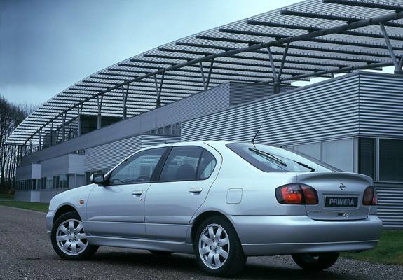 Nissan Primera Hatchback (P11f) 1999–2002 pictures