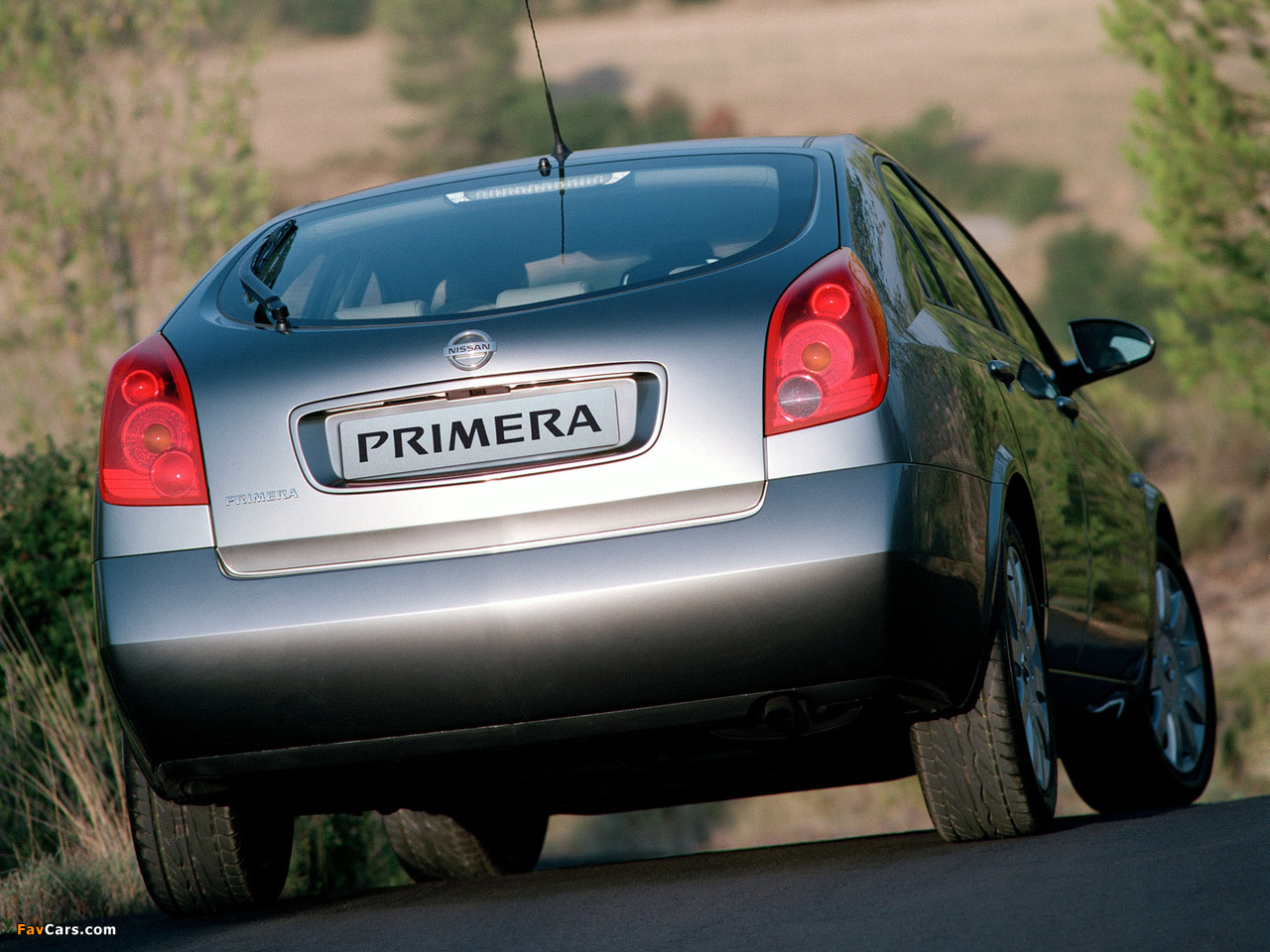 Nissan Primera Hatchback (P12) 2002–08 photos (1280 x 960)