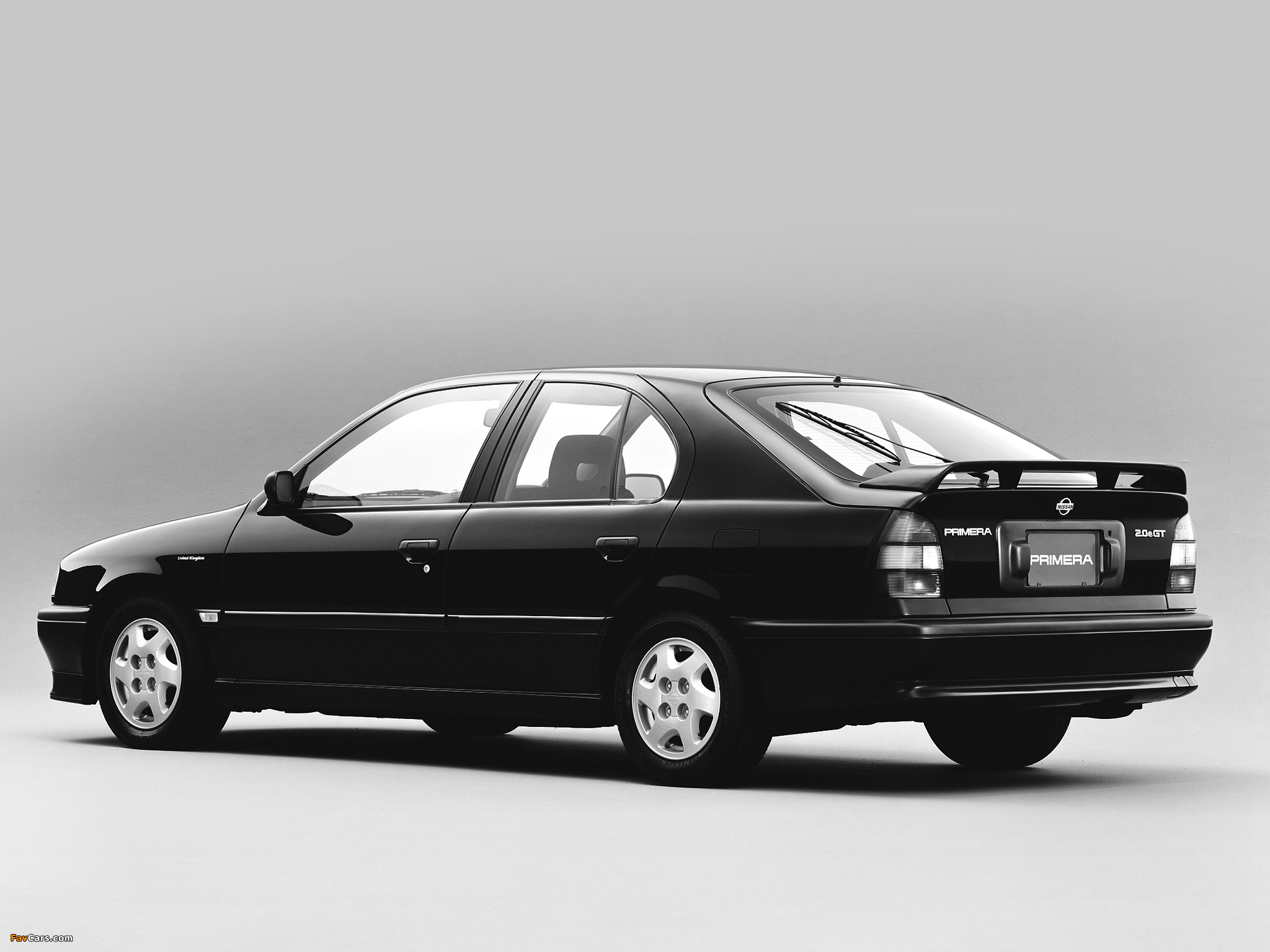 Pictures of Nissan Primera Hatchback JP-spec (P10) 1991–95 (2048 x 1536)