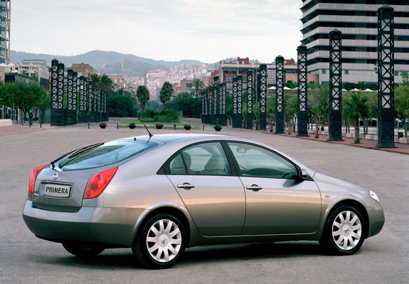 Pictures of Nissan Primera Hatchback (P12) 2002–08