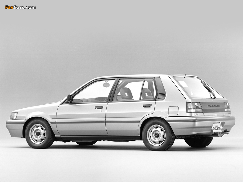 Nissan Pulsar 5-door (N13) 1986–90 pictures (800 x 600)