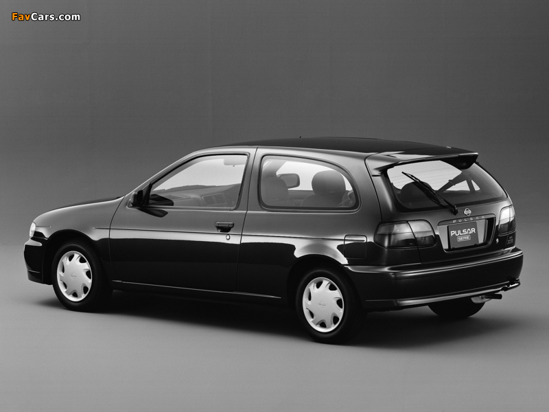 Photos of Nissan Pulsar Serie (N15) 1995–97 (800 x 600)