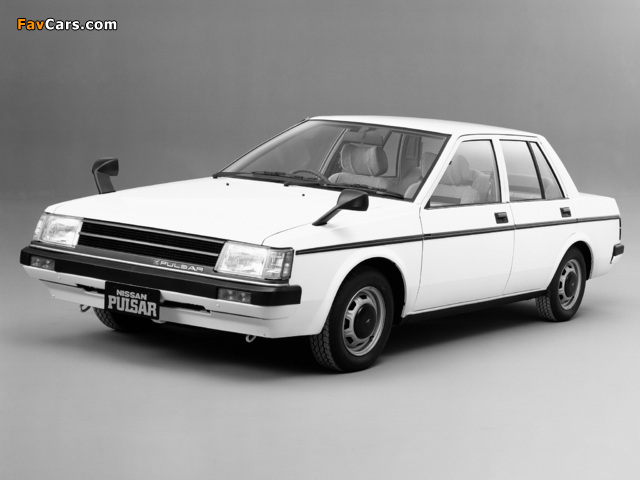 Pictures of Nissan Pulsar Sedan (N12) 1982–86 (640 x 480)