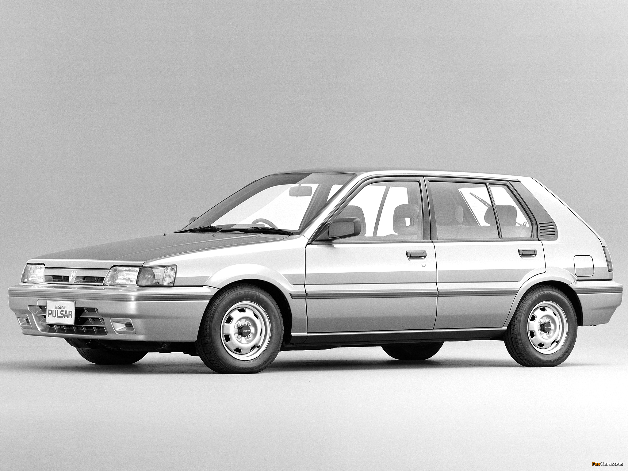 Pictures of Nissan Pulsar 5-door (N13) 1986–90 (2048 x 1536)