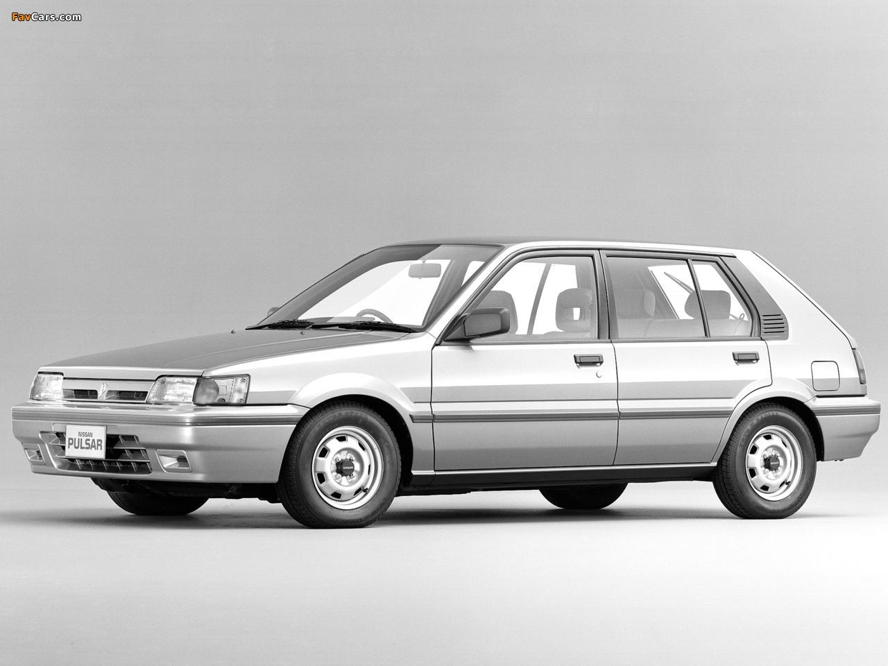 Pictures of Nissan Pulsar 5-door (N13) 1986–90 (1280 x 960)
