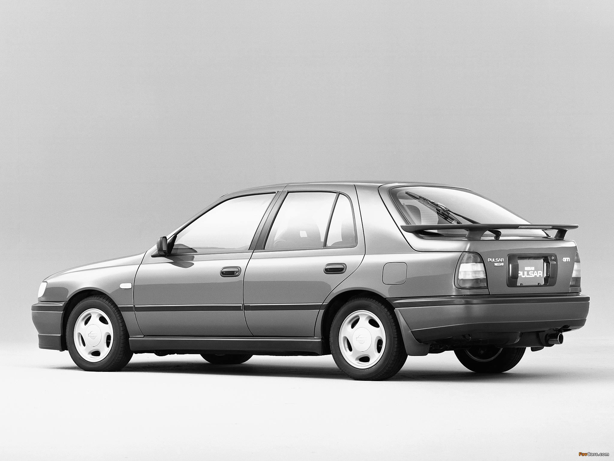 Pictures of Nissan Pulsar 5-door (N14) 1990–95 (2048 x 1536)