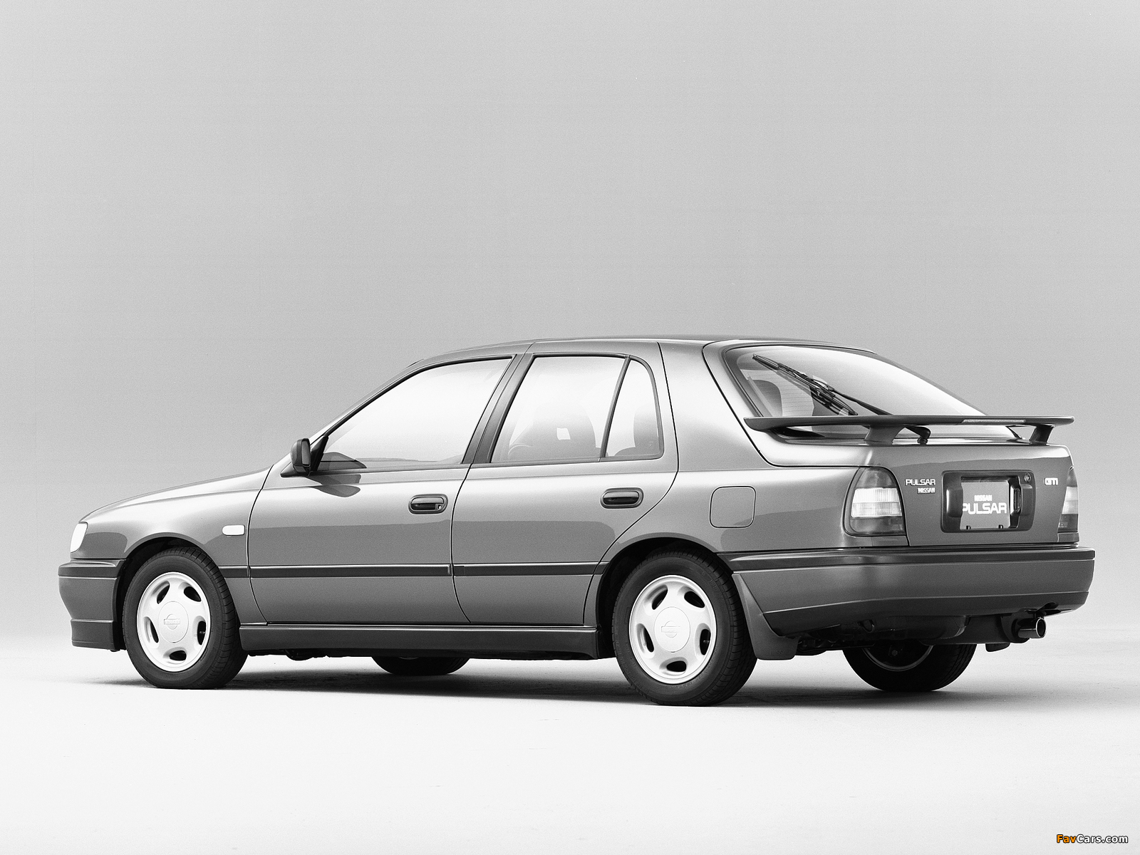 Pictures of Nissan Pulsar 5-door (N14) 1990–95 (1600 x 1200)