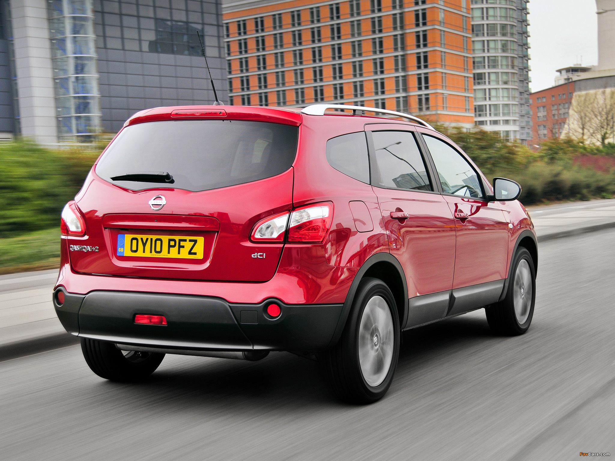 Images of Nissan Qashqai+2 UK-spec 2009 (2048 x 1536)