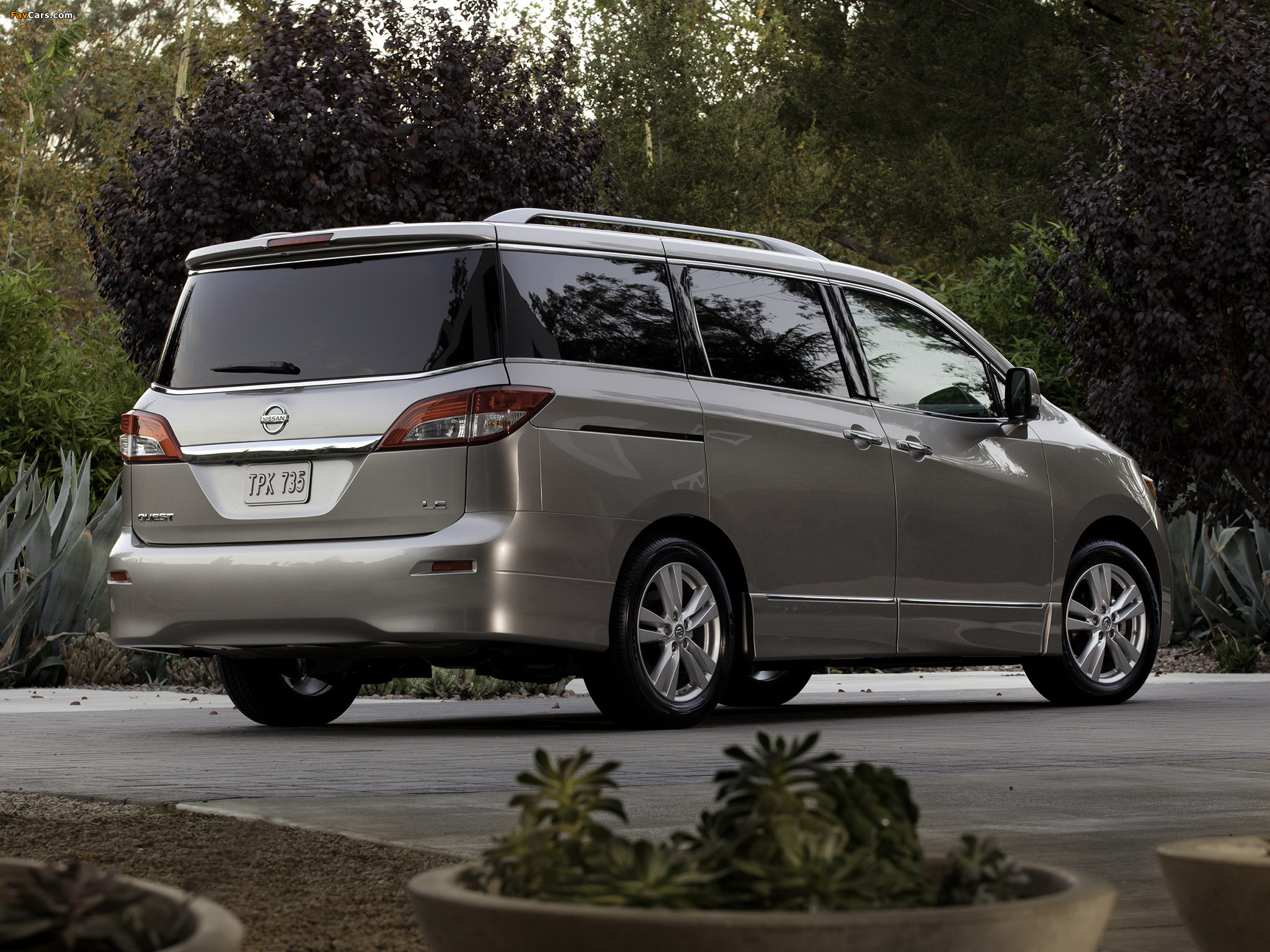 Pictures of Nissan Quest 2010 (2048 x 1536)