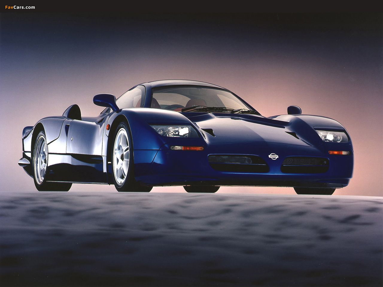 Nissan R390 GT1 Road Version 1998 wallpapers (1280 x 960)