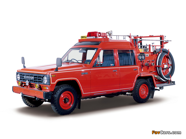 Nissan Safari Fire Engine (FG160) 1980–94 pictures (640 x 480)