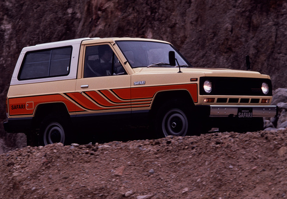 Photos of Nissan Safari Hard Top (160) 1980–85
