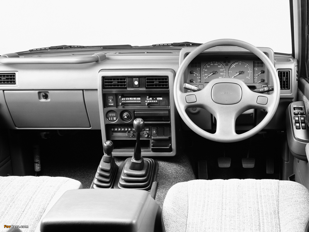 Photos of Nissan Safari 5-door (Y60) 1987–97 (1280 x 960)