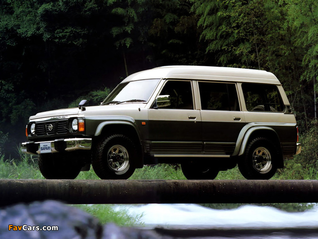 Photos of Nissan Safari High Roof (Y60) 1987–97 (640 x 480)