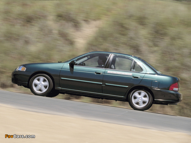 Pictures of Nissan Sentra (B15) 1999–2004 (640 x 480)