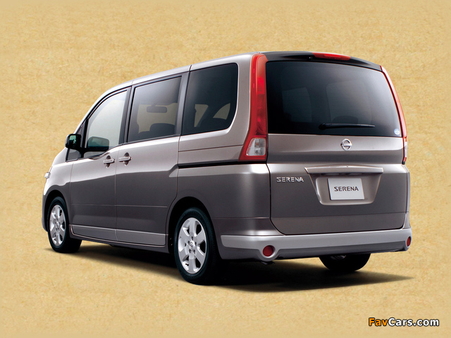 Images of Nissan Serena 20RX/20RS (C25) 2005–08 (640 x 480)