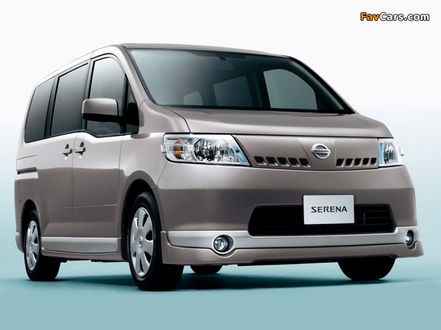 Images of Nissan Serena 20RS Aero Package II (C25) 2005–08 (640 x 480)