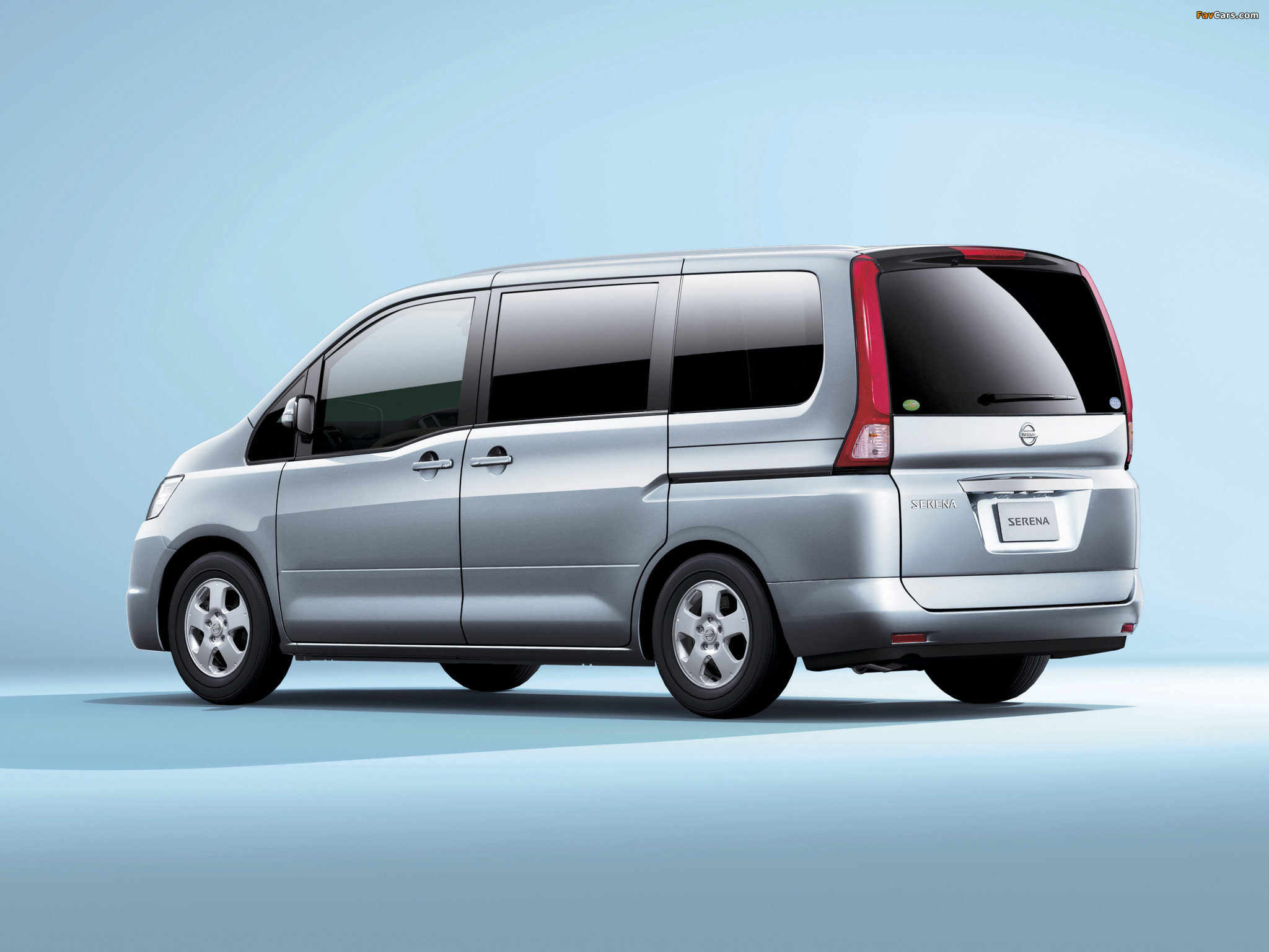 Images of Nissan Serena 20G/20S (C25) 2008–10 (2048 x 1536)