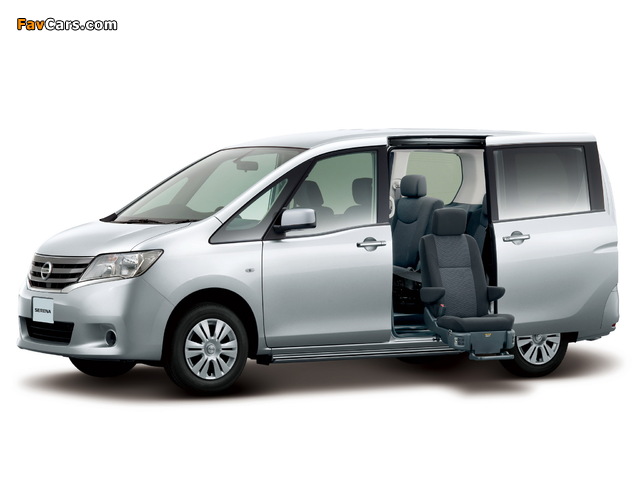 Nissan Serena 20G/20S Enchanté (C26) 2010 images (640 x 480)