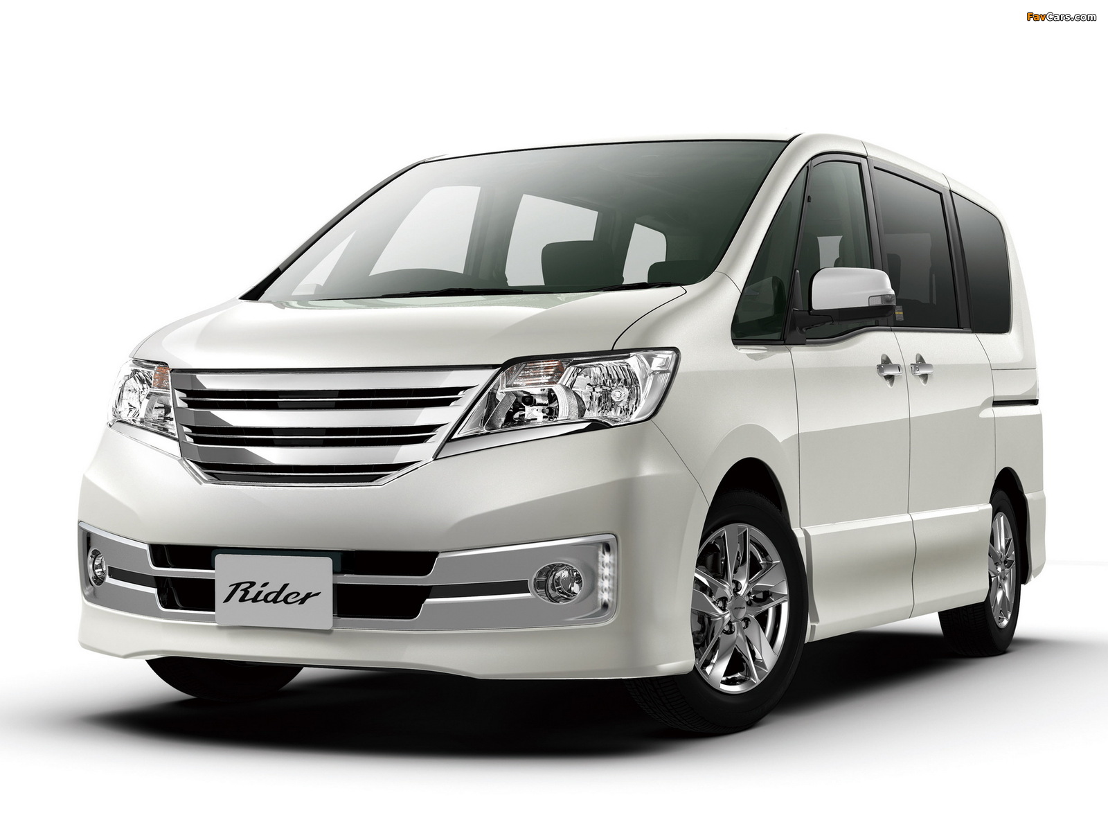 Autech Nissan Serena Rider (C26) 2010 images (1600 x 1200)