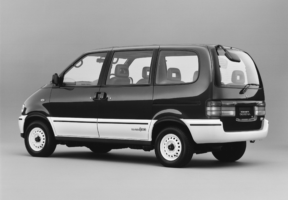 Photos of Nissan Vanette Serena (C23) 1991–94