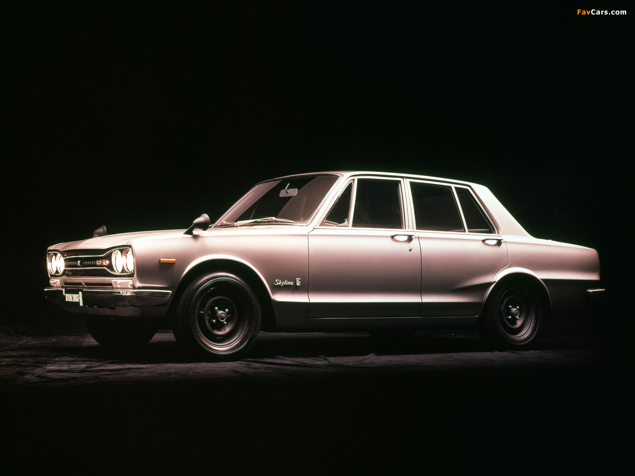 Images of Nissan Skyline 2000GT-R Sedan (PGC10) 1969–70 (1280 x 960)