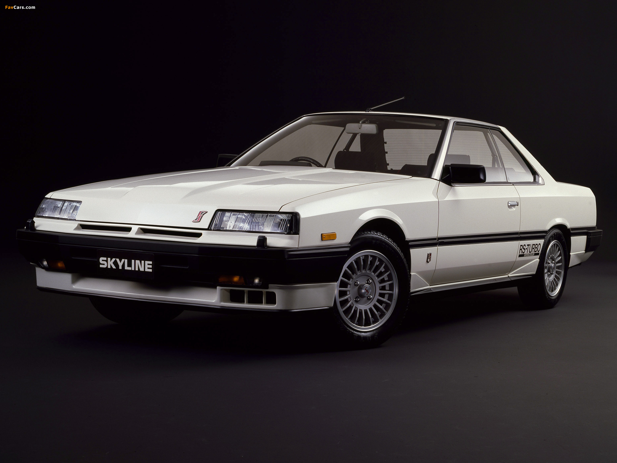 Images of Nissan Skyline 2000 Turbo RS-X Coupe (KDR30XFT) 1983–85 (2048 x 1536)