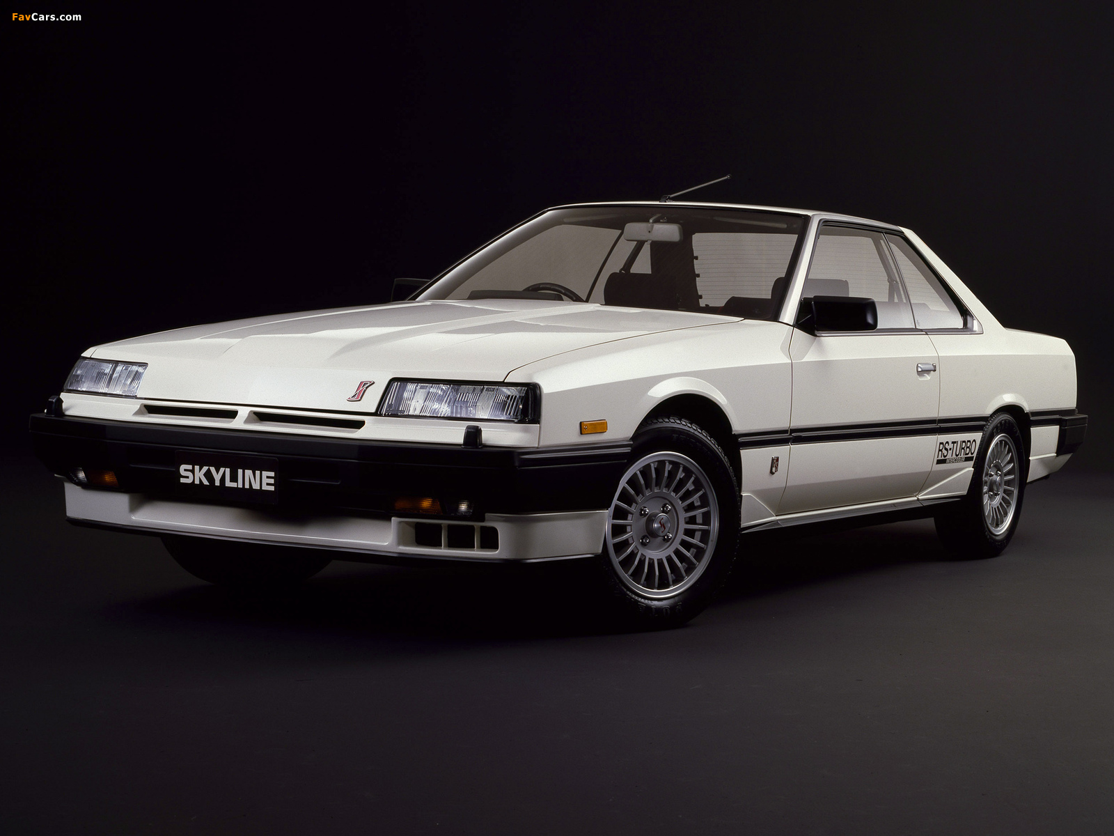 Images of Nissan Skyline 2000 Turbo RS-X Coupe (KDR30XFT) 1983–85 (1600 x 1200)