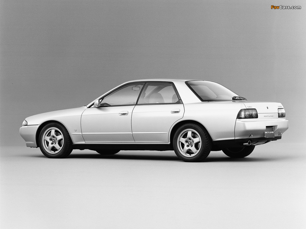 Images of Nissan Skyline GTS-T Sedan (HCR32) 1991–92 (1024 x 768)