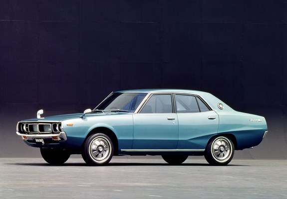 Nissan Skyline 2000GT Sedan (GC110) 1972–75 pictures