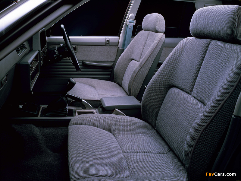 Nissan Skyline 2000 Turbo RS Sedan (DR30JFT) 1983 photos (800 x 600)
