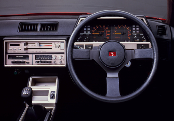 Nissan Skyline 2000 Turbo RS-X Coupe (KDR30XFT) 1983–85 pictures